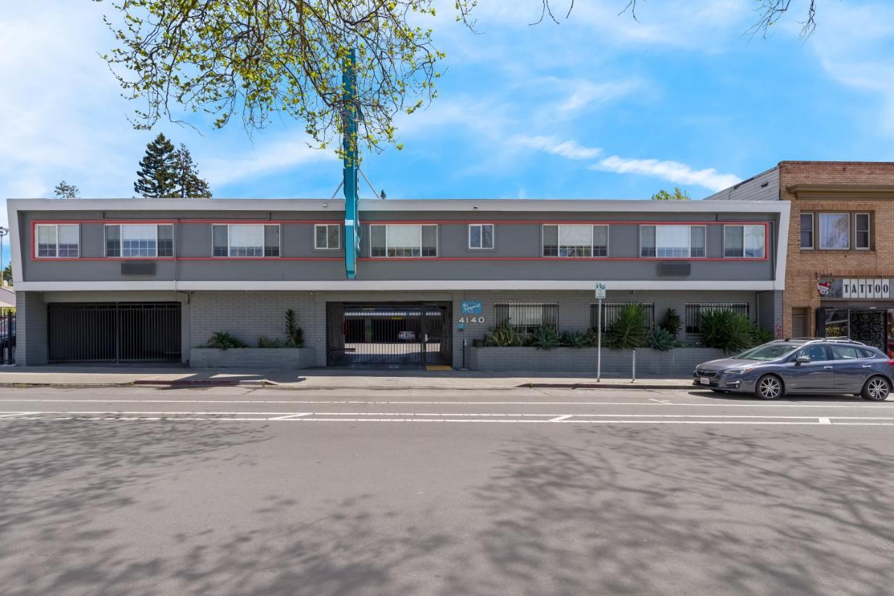 Signature Inn Оакланд Экстерьер фото